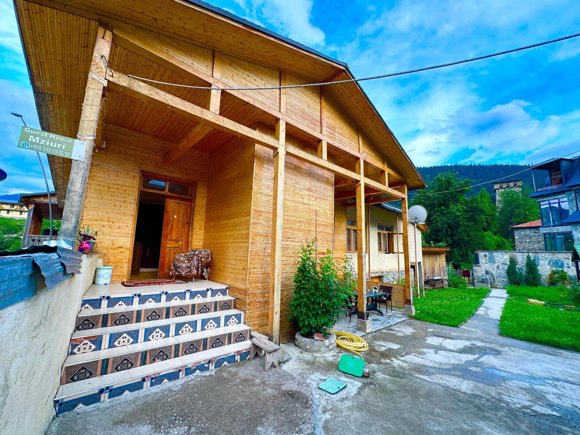 Mziuri Guest House ميستيا المظهر الخارجي الصورة