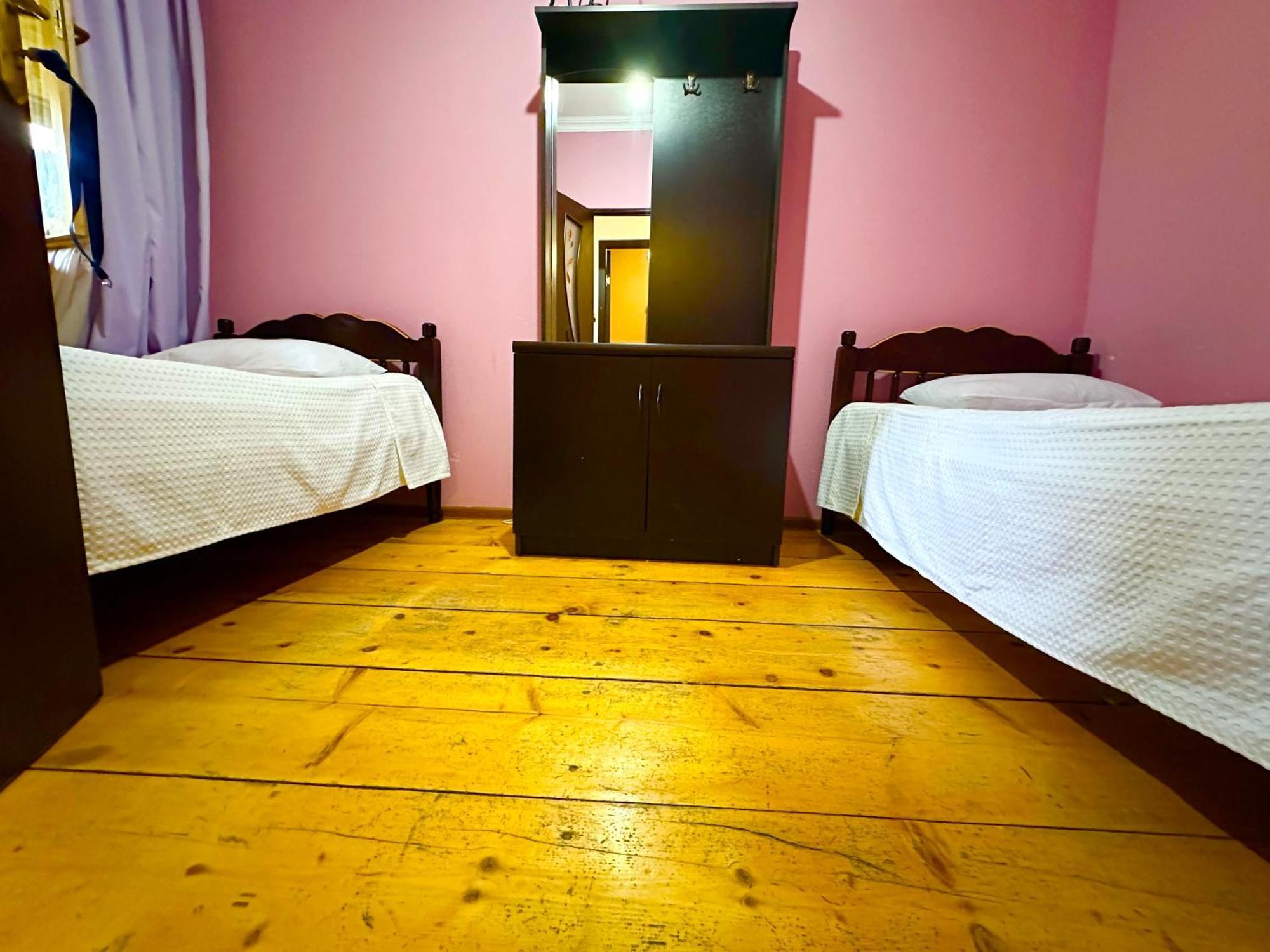 Mziuri Guest House ميستيا المظهر الخارجي الصورة