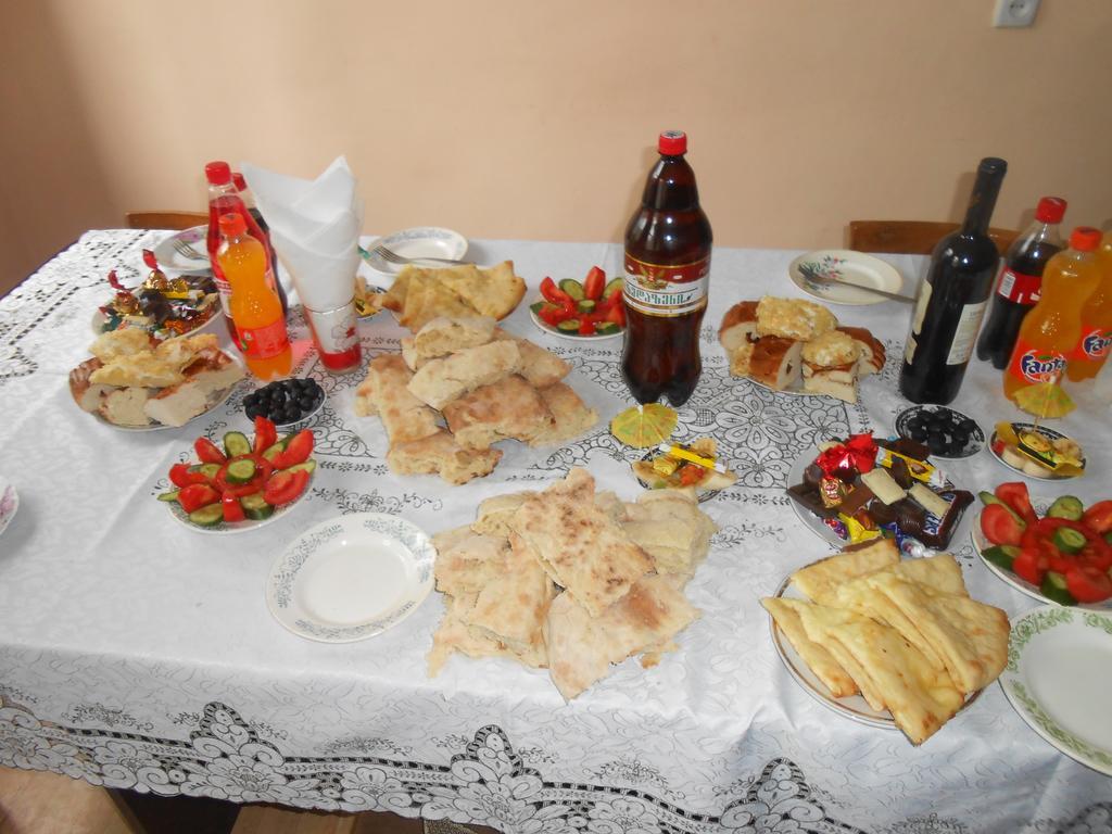 Mziuri Guest House ميستيا المظهر الخارجي الصورة
